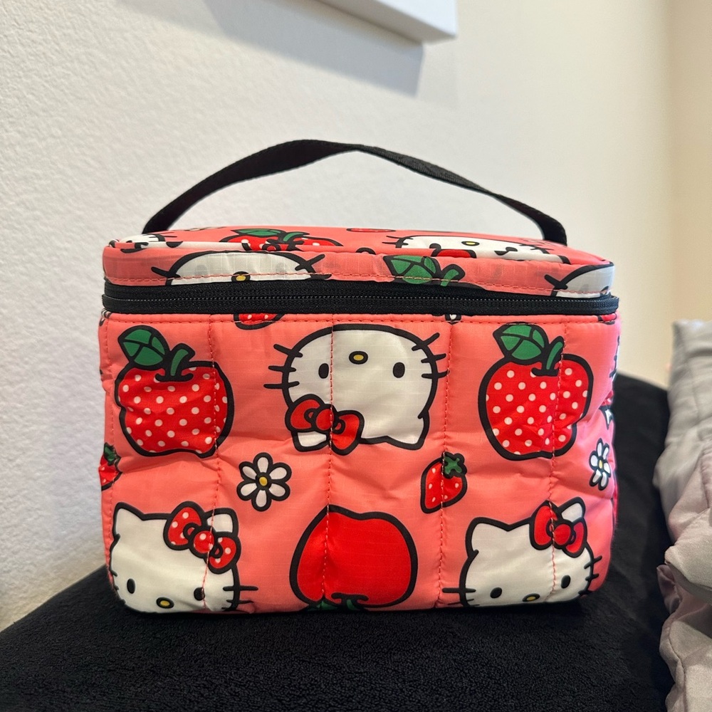 Baggu Hello Kitty Apple Lunch Bag